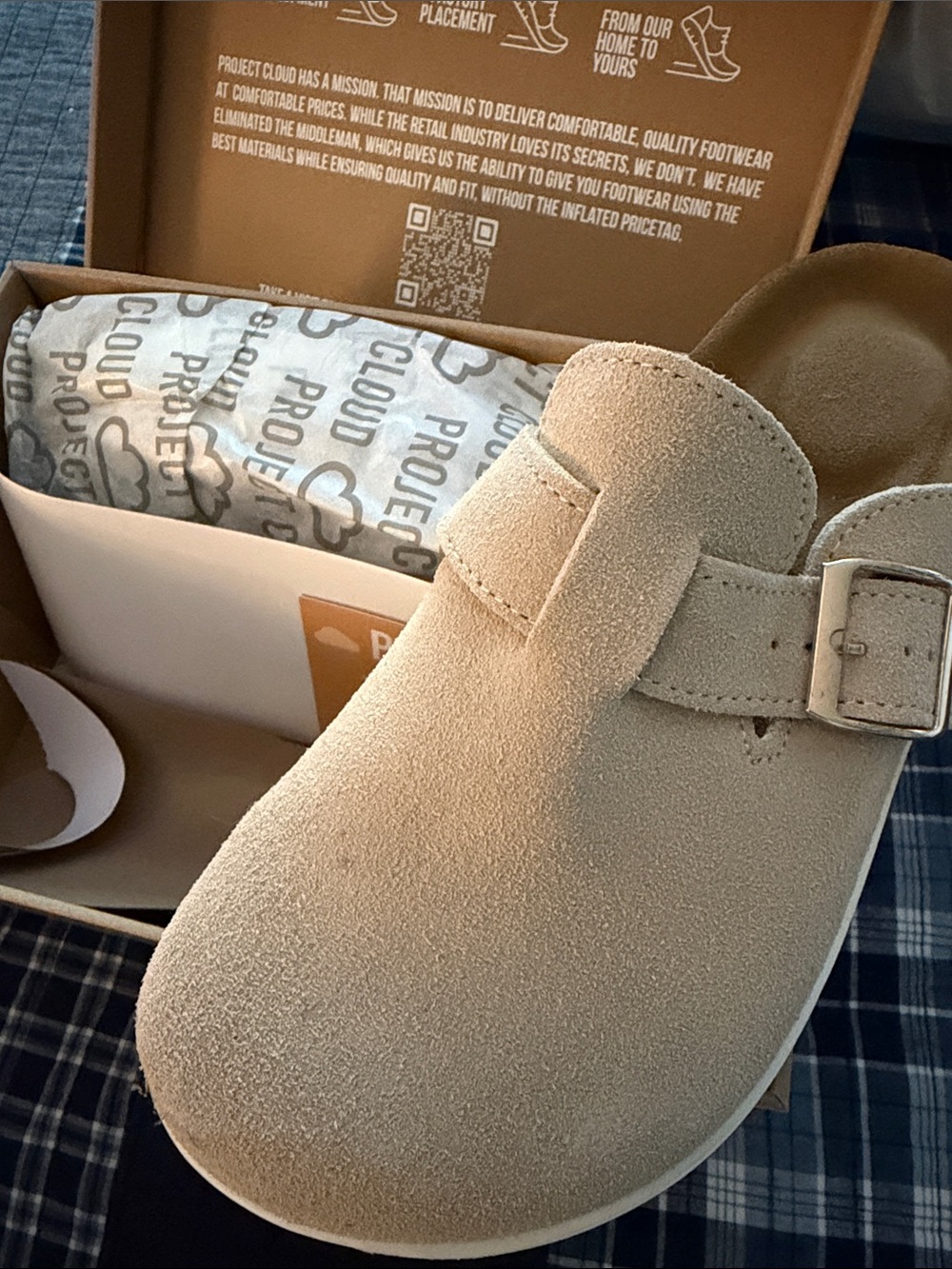 Project cloud Suede Slip-On Clog in Beige